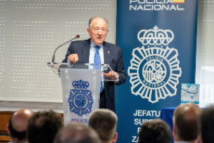 Lee más sobre el artículo Todas las dependencias de la Policía Nacional en Aragón cardioprotegidas por España Salud